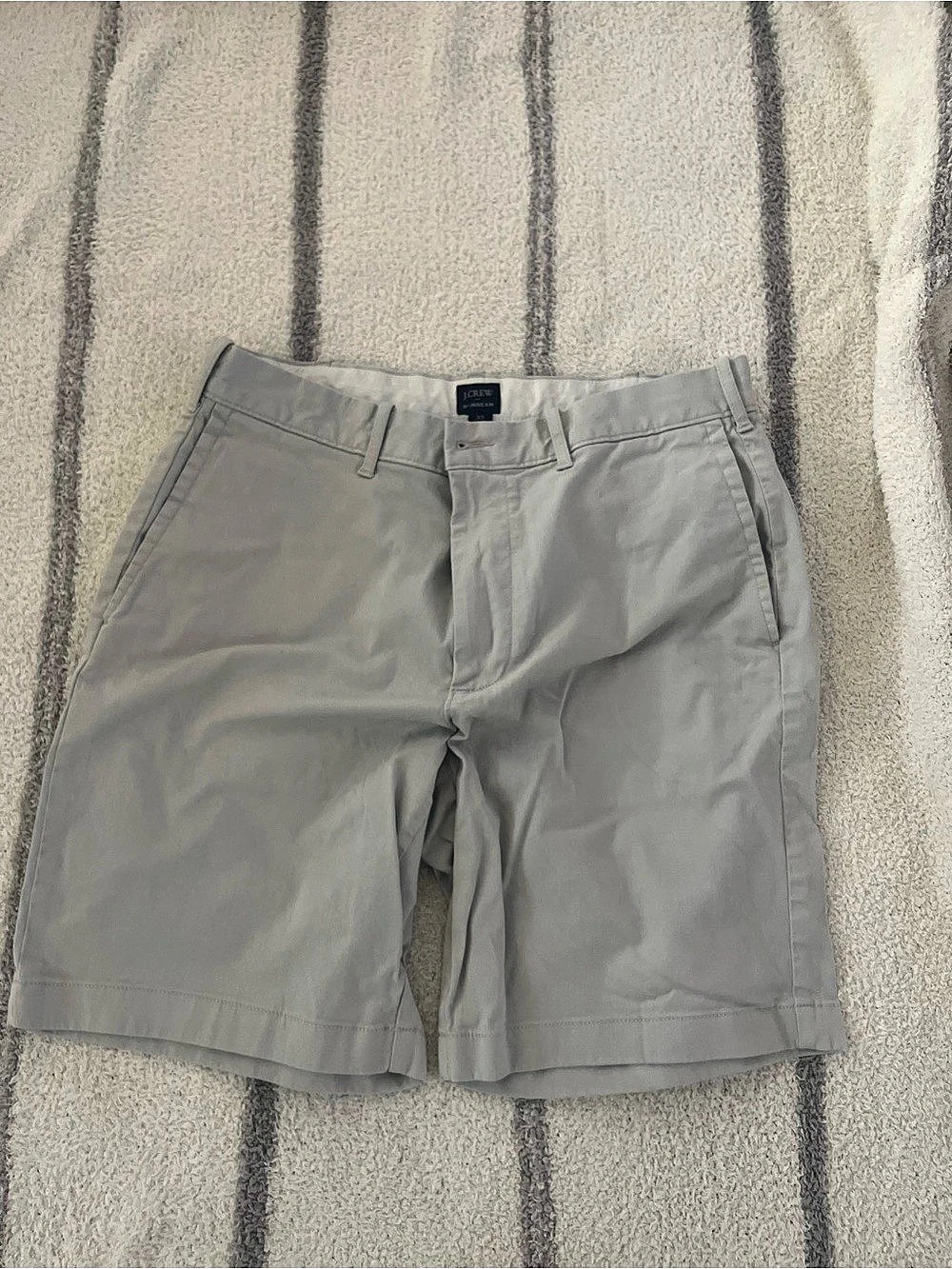 J.Crew 9" Inseam Shorts Flat Front Gray Waist 33